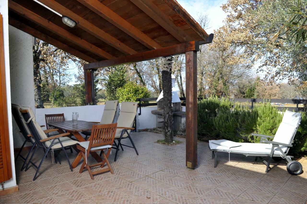 Holiday House Lena Пореч Екстериор снимка